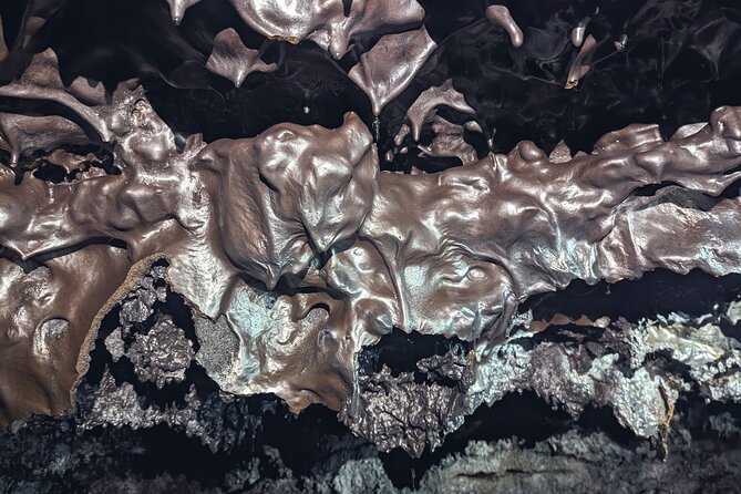Discovery of the Lava Tubes 2004 of Piton De La Fournaise - Photo Report and Aperitif