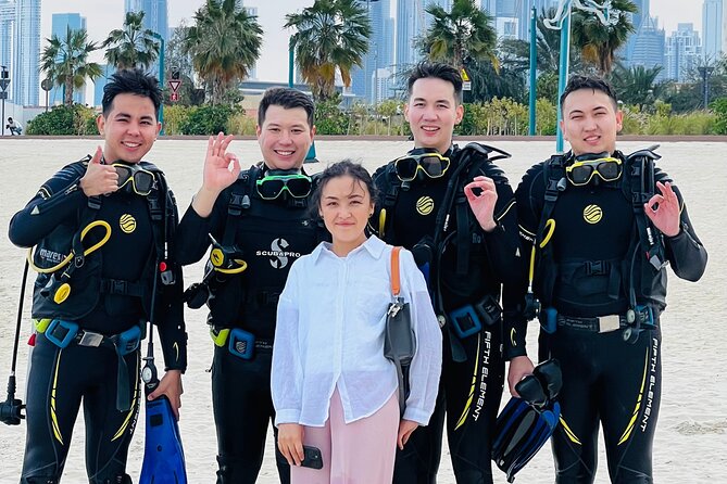 Discovery Scuba Diving in Dubai - Exploring Dubais Underwater Scenery