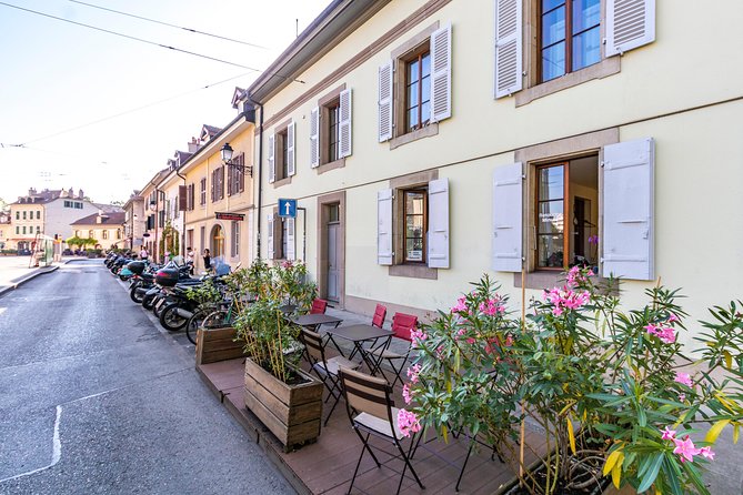 Discovery Walk Through Carouge With a Local - Booking Information