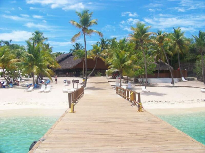 Dive Boat Tour on Catalina Bayahibe Island - Key Points