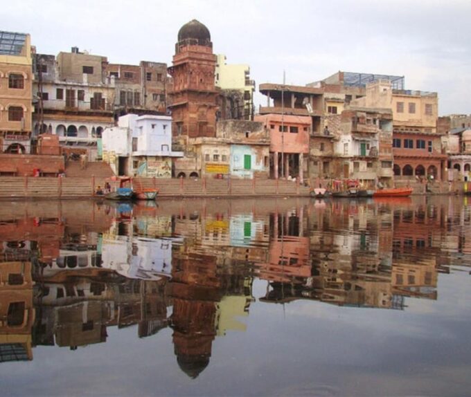 Divine: 9-Hour Guided Tour of Mathura & Vrindavan: From Agra - Shree Dwarikadhish Temple