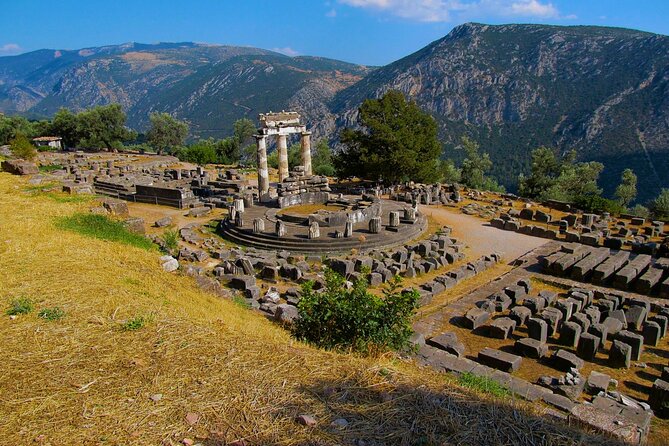 Divine Delphi & Ancient Trail Hike Private Day Trip - Hiking Details
