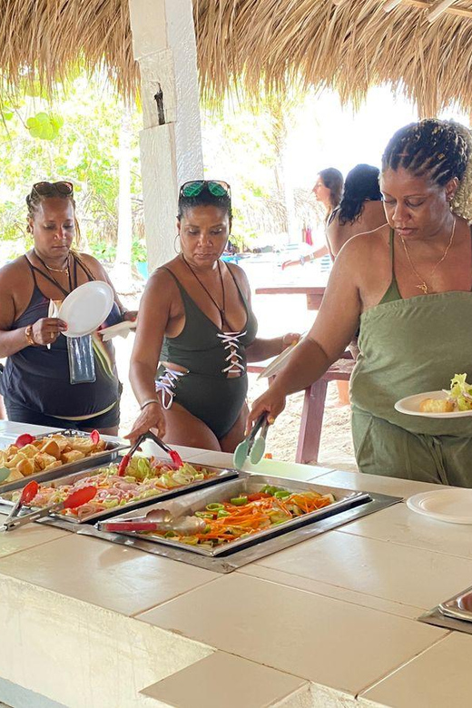 Diving Catalina Island From Punta Cana - Accessibility and Restrictions