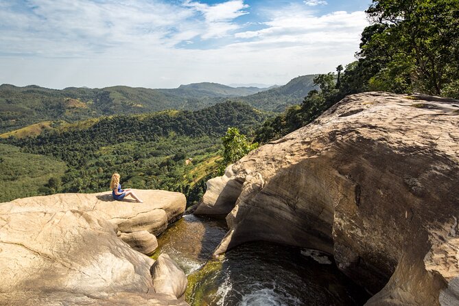 Diyaluma Waterfall & Natural Pool Bath. - Stunning Natural Pools