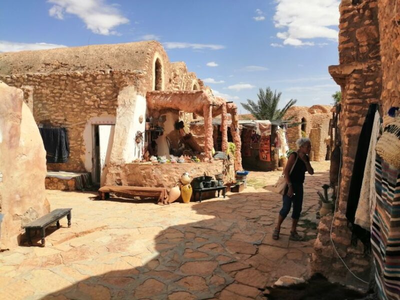 Djerba: Ksar Ghilane and Berber Villages Day Tour With Lunch - Itinerary Highlights