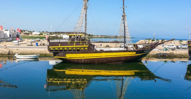 Djerba: Pirate Ship Trip to Flamingo Island - Onboard Entertainment