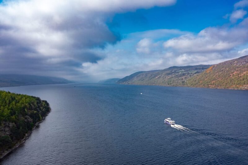 Dochgarroch: Caledonian Canal and Loch Ness 50min Cruise - Cruise Experience