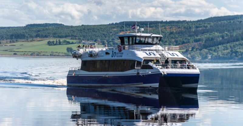 Dochgarroch: Loch Ness and Caledonian Canal 2-Hour Cruise - Accessibility and Amenities