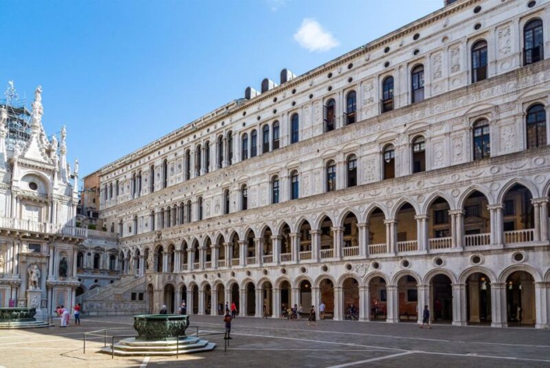 Doge Palace and Saint Mark Square Full Tour - Experience Details