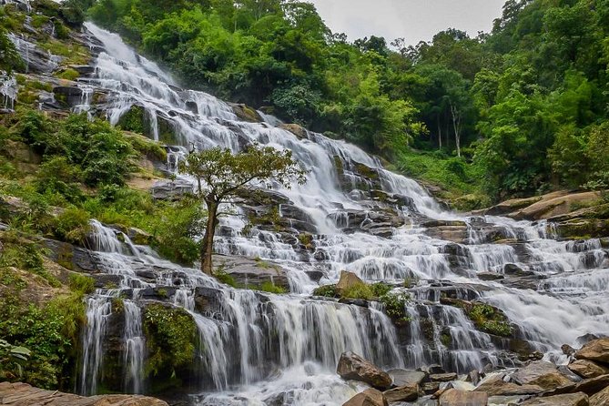 Doi Inthanon National Park Full Day Tour From Chiang Mai - Inclusions and Meeting Information