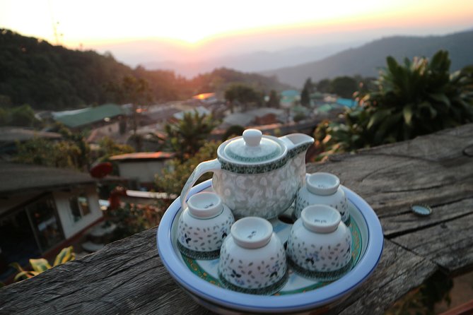 Doi Pui Sunset, Hmong Village and Suthep Temple Day Tour - Pickup Information