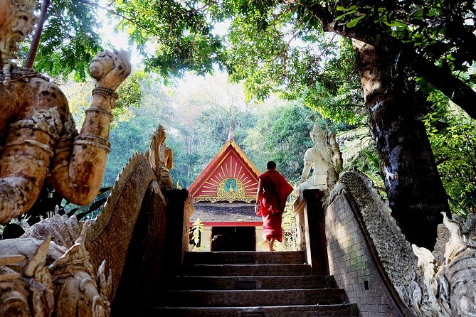 Doi Suthep and Wat Pha Lat Sunrise Private Tour – Half Day - Phra Kruba Srivichai Shrine