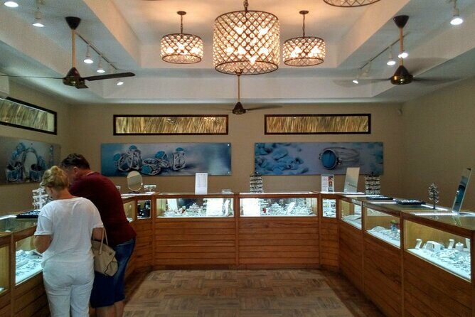 Don Lucas Cigar Factory & Store + Premium Rum Tasting (3 hours) - In The Sum Up