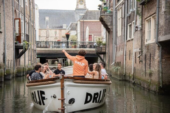 Dordrecht: City Canal Cruise - Duration and Cancellation Policy