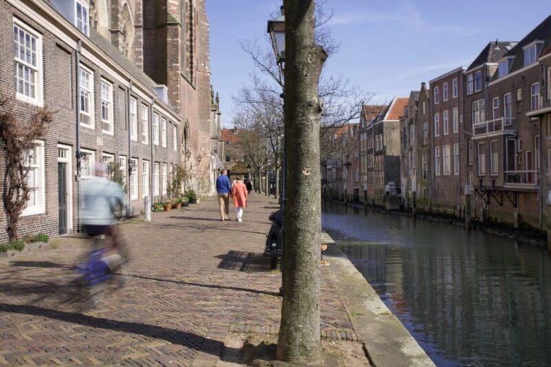 Dordrecht: Dark History Tour - Tour Inclusions