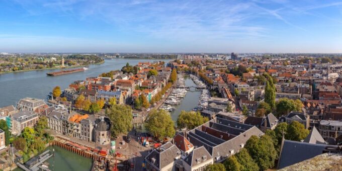 Dordrecht: Walking Tour With Audio Guide on App - Accessibility Considerations