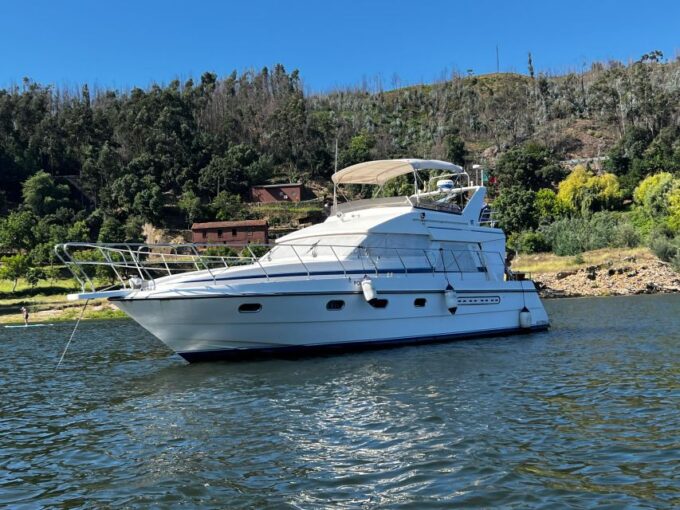 Douro: Private Yacht Cruise Tour in Porto - Sail to the Atlantic Ocean