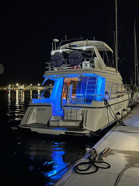 Douro: Private Yacht Cruise Tour in Porto - VIP Yacht Experience