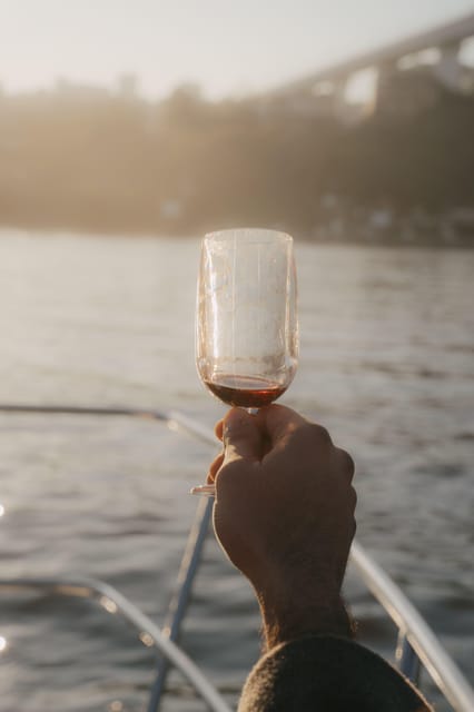Douro River Cruise With Cheese & Tonic Porto in a Sailboat - Meeting Point and Availability