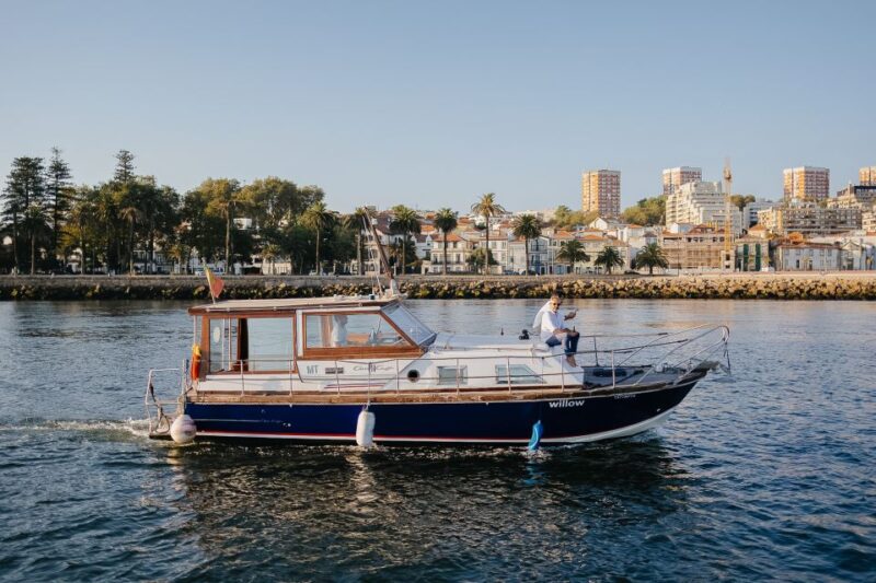 Douro River: Exclusive American Vessel Boat Tour - Key Points