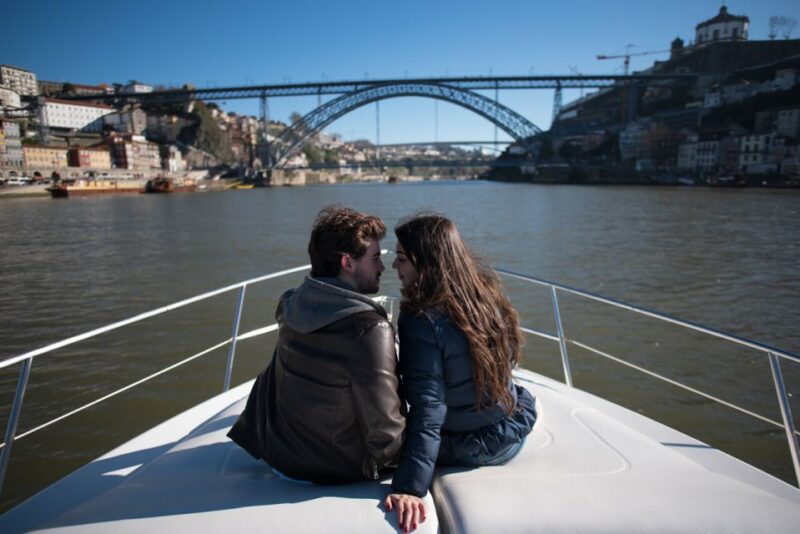 Douro River: Exclusive Luxury Yacht Cruise - Accessibility and Meeting Information