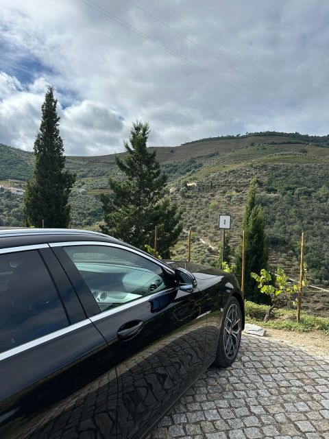 DOURO: TOUR FD DOURO VINEYARD MERCEDES V EXT LONG - Language Support for the Tour