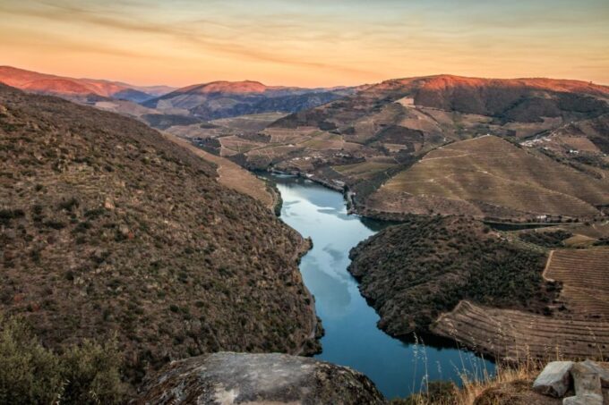 Douro Valley: 1 Day Landscape Photo Tour With a Pro - Pricing and Duration