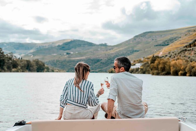 Douro Valley: 1h Solar Boat Experience - Two Wine Tasting - Amenities and Group Size