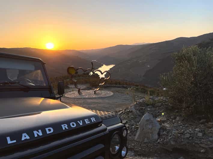 Douro Valley: Offroad Tour With Winery, Lunch and Boat Ride - Itinerary Highlights