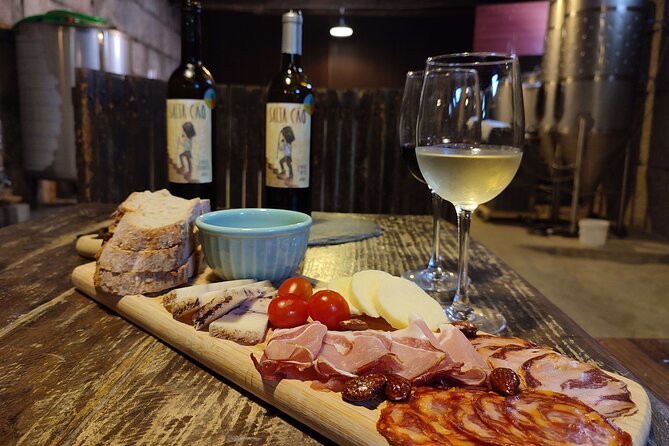 Douro & Vinho Verde: Family Wineries Private Tour in Portugal - Family Winery Experience