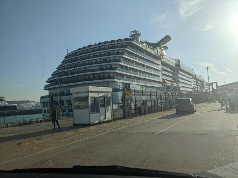 Dover Port to London via Dover & Leeds Castle Private - White Cliffs of Dover