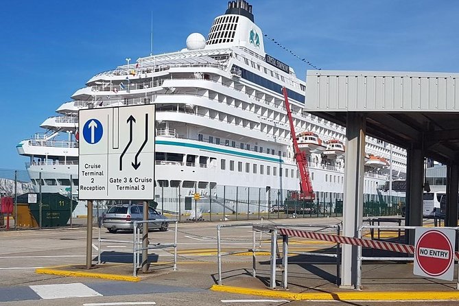 Dover Shore Excursion. Cruise Terminal to London With Stopover at Hever Castle - Hever Castle Entrance