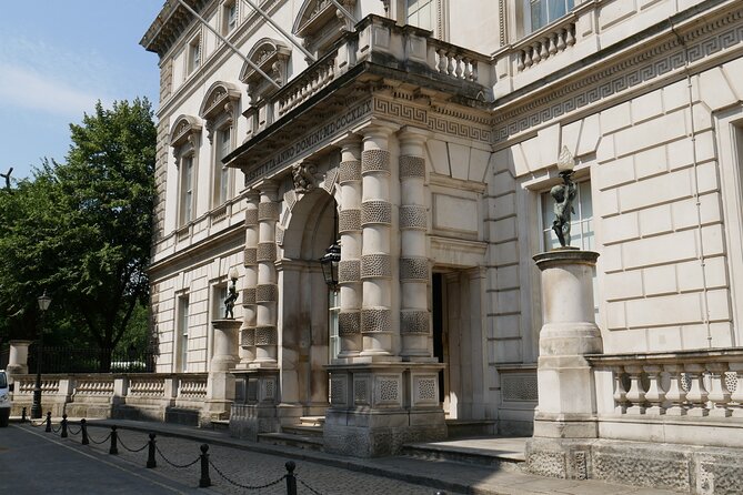 Downton Abbey Town and Country Tour From London by Private Black Taxi - Cancellation Policy and Refunds