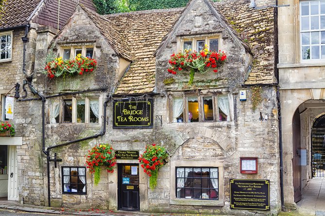 Downtown Abbey Village in The Cotswolds, Blenheim Palace & Lunch - St Marys Church and Library