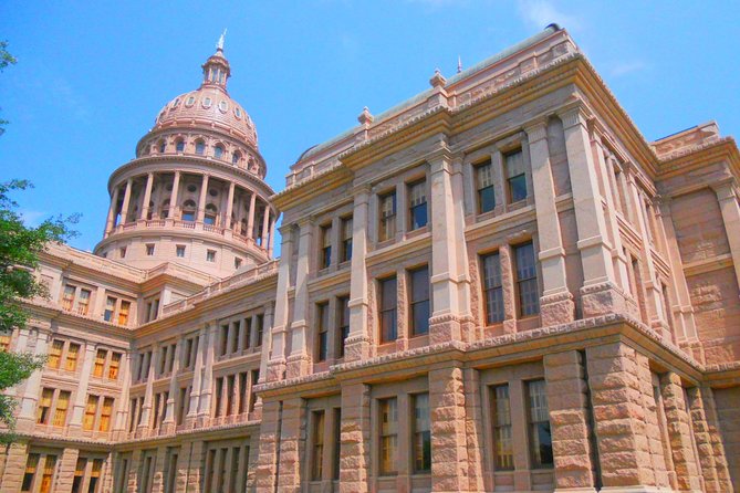 Downtown Austin Scavenger Hunt Adventure - Historic Monuments and City Sites
