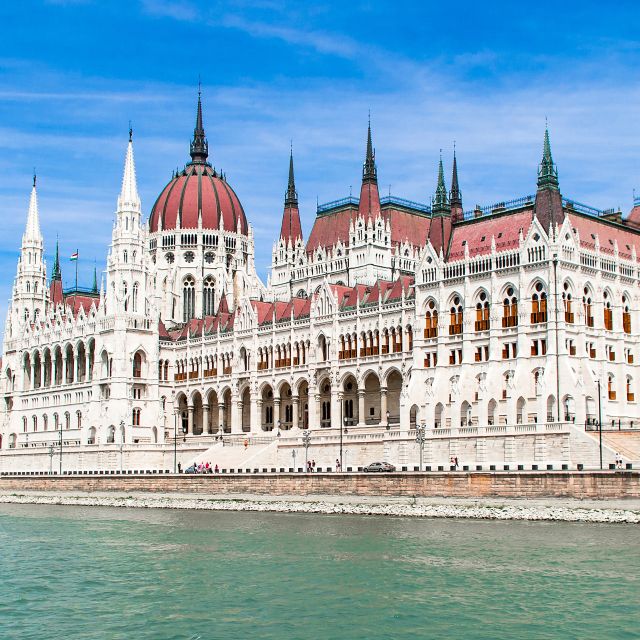 Downtown Budapest Guided Segway Tour - Visit Parliament Building
