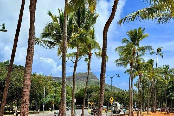 Downtown Honolulu Food Tour with 5 Local Favorites Tastings - Key Points