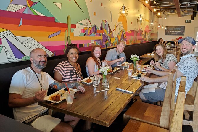 Downtown Las Vegas Sightseeing and Foodie Tour - Exploring Fremont Street