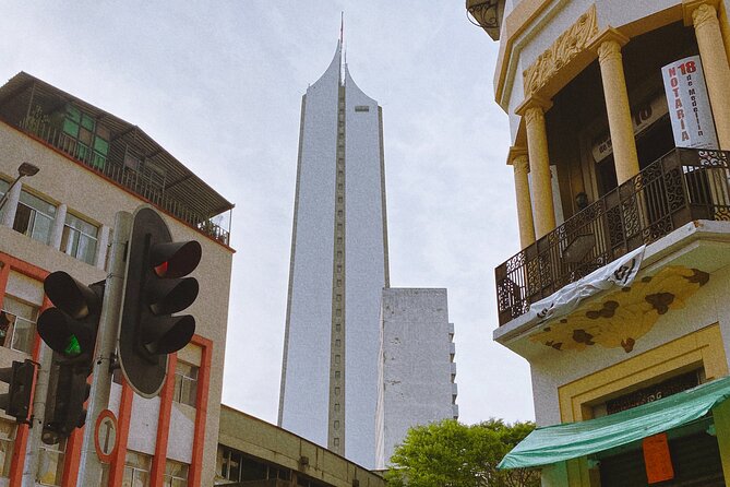 Downtown Medellin, Pueblito Paisa, and Comuna 13 Private Tour - Pickup and Meeting Details