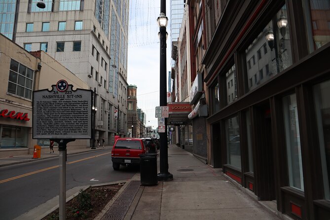 Downtown Nashville Sightseeing Walking Tour - Physical Fitness Level