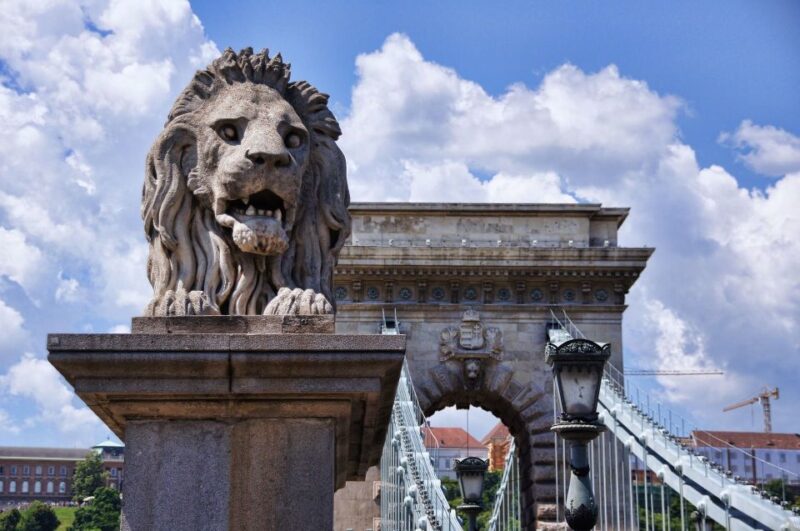 Downtown Pest Walking Tour - Key Points