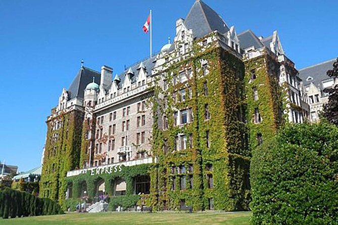 Downtown Victoria's Historical Heart: A Self-Guided Walking Tour - Navigating the Self-Guided Tour