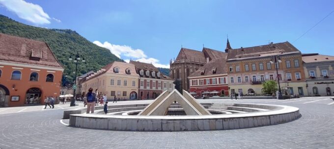 Dracula Castle, Peles Castle and Brasov Private Day Tour - Visit Brasov