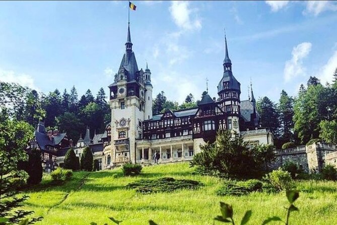 Dracula Castle Private Tour With Brasov City and Peles Castle - Discovering Brasov Old Town