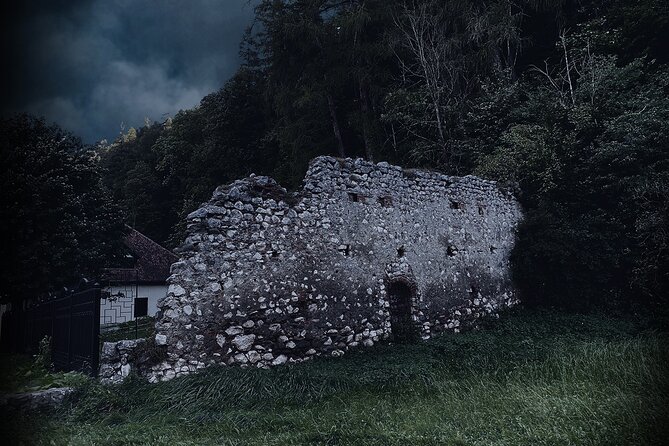 Dracula's Tour – Vampires, Ghosts and Haunted Places in Bran - Uncovering Draculas Treasure