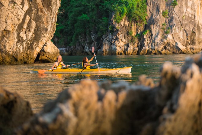 Dragon Legend Halong Bay 3-Day-2-Night Cruise From Hanoi - Kayaking in Mua Hoa