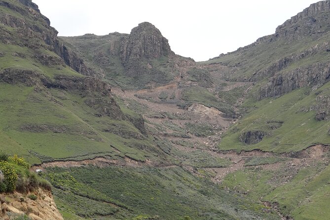 Drakensberg Mountain Day Tour Into Lesotho From Durban - Meeting and Pickup Details