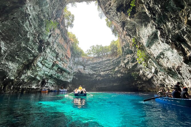Dream Tour: Melissani Lake, Drogarati Cave, Myrtos (viewpoint) - Guide Praise and Highlights