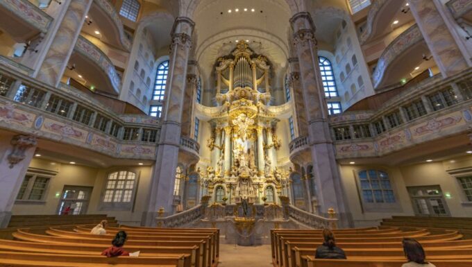 Dresden: Capture the Most Photogenic Spots With a Local - Personalized Recommendations and Tour Adaptations