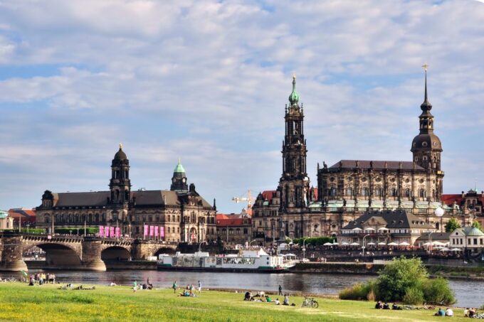 Dresden: City Exploration Game and Tour - Recommendations